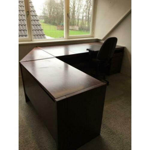 Kantoor meubilair bureau vergadertafel hangmappenkast