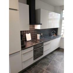 Complete keuken wit hoogglans 350cm breed