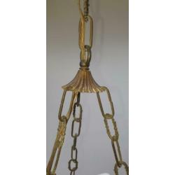 Antieke lamp met glazen kap