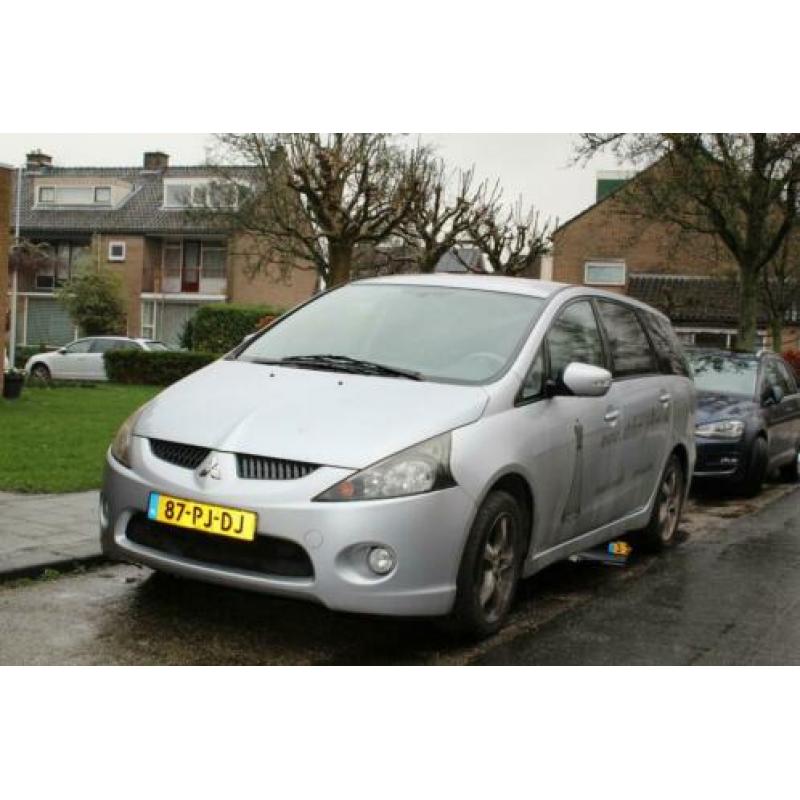 Mitsubishi Grandis 2.4 Mivec 7 2004 Grijs