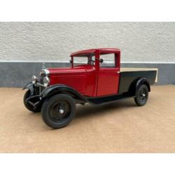 1:18 - Citroën Pick Up houten balken