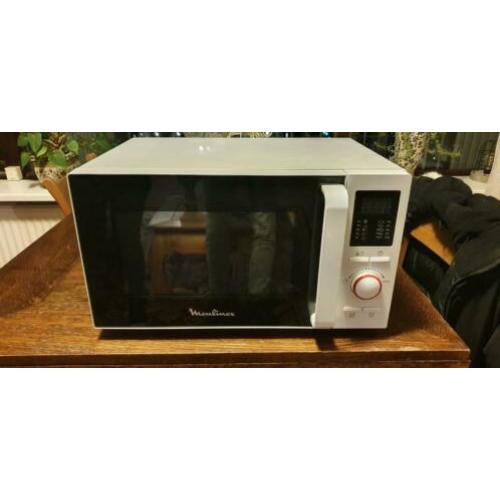 Combi Magnetron. Moulinex. Slechts enkele keren gebruik.