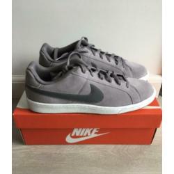 NIEUW: Sneakers Nike Court Royal, maat 44