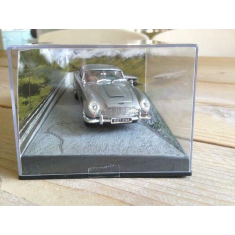 Aston Martin DB5, 007 'Goldfinger' 1:43