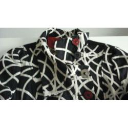Damesjas mantel Desigual, kleur zwart met wit, maat 42 zgan!