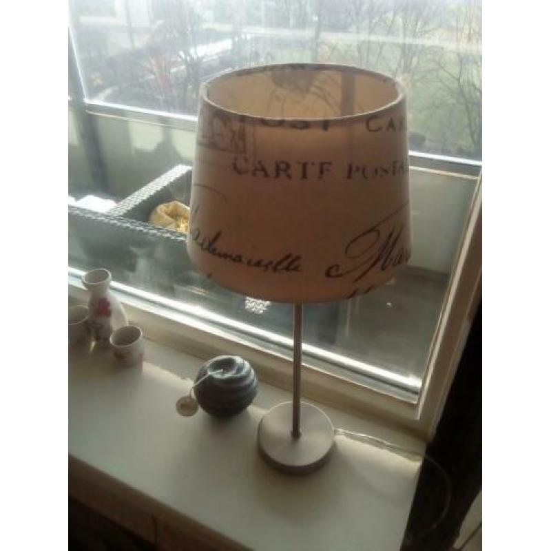 Te koop aangeboden twee leuke tafel/schemer lampen