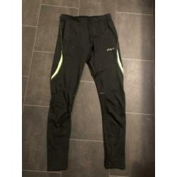 Asics sport broek. Maat L. Opruiming