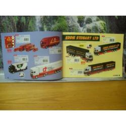 Corgi Toys boekje 2002