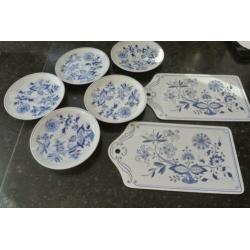 < 5xAntieke Schotels Louis Regout -Gemerkt met een R >
