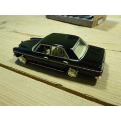 Mercedes Saloon, 007 'Octopussy' 1:36