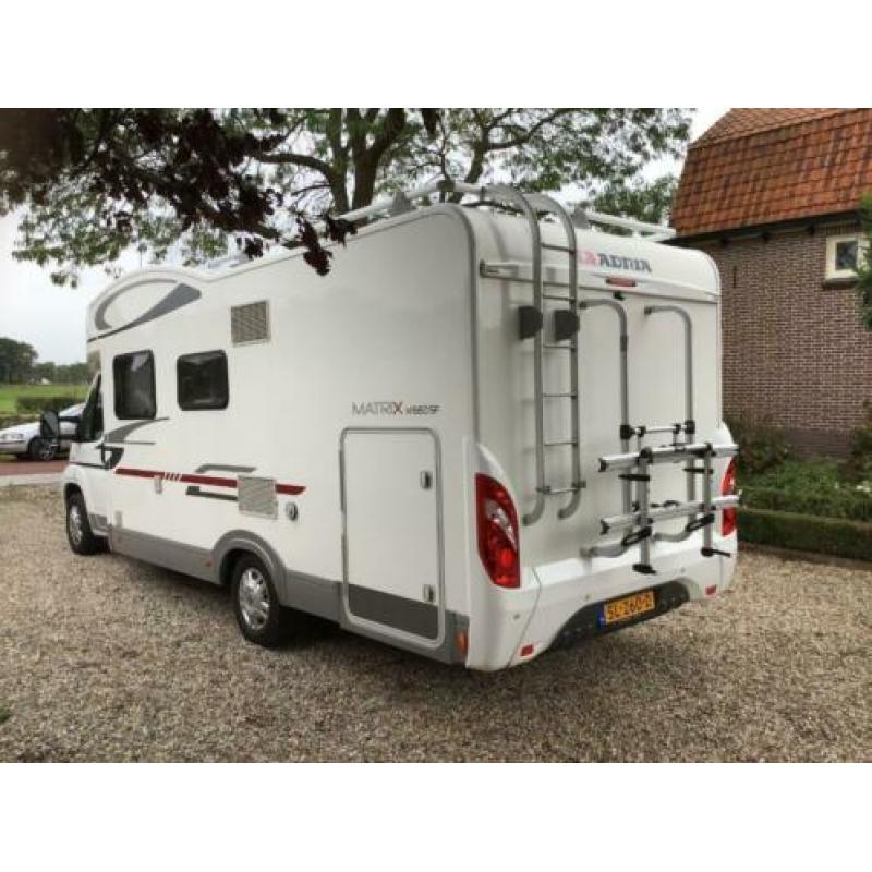 Mooie nette Adria matrix camper