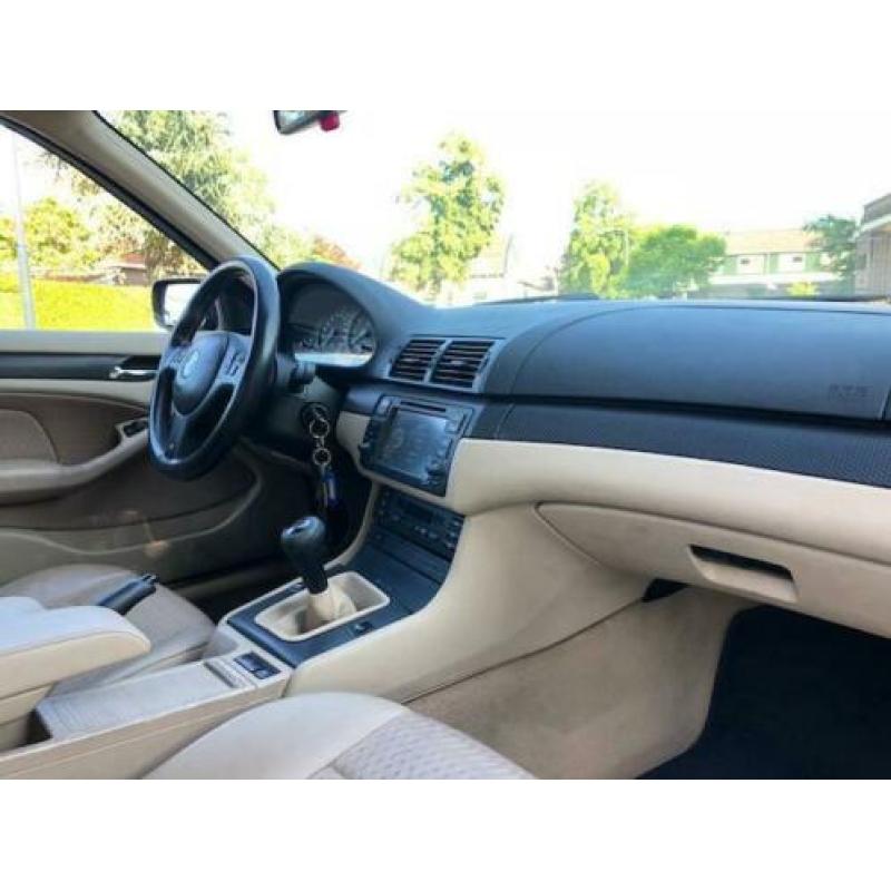 BMW 3-serie Touring 318i Executive 2003 Navi! PDC! Trekhaak!