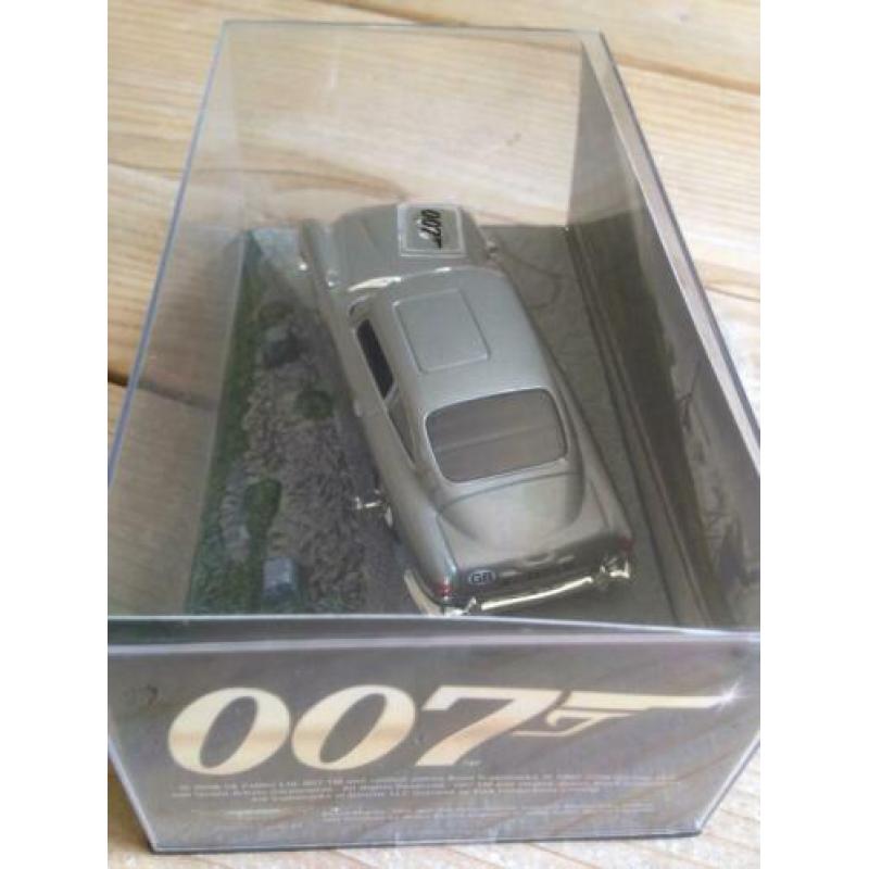 Aston Martin DB5, 007 'Goldfinger' 1:43