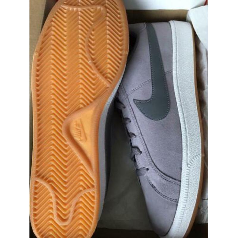 NIEUW: Sneakers Nike Court Royal, maat 44