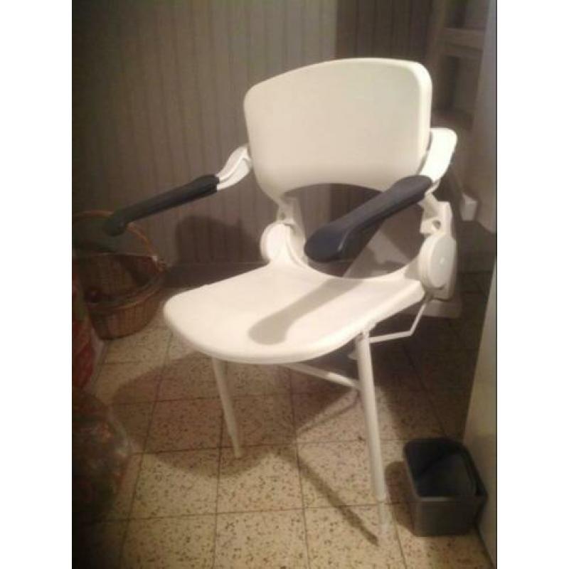 Douce wandstoel opklapbaar