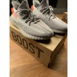 Yeezy boost 46 2/3