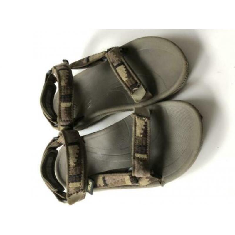 Teva sandalen donkergroen-army mt 32