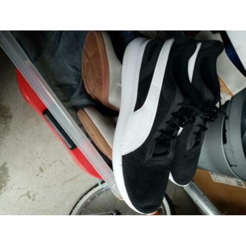 Diverse schoenen zo goed als nieuw