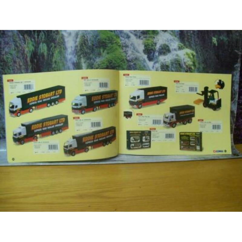 Corgi Toys boekje 2002