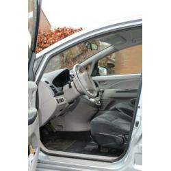Mitsubishi Grandis 2.4 Mivec 7 2004 Grijs