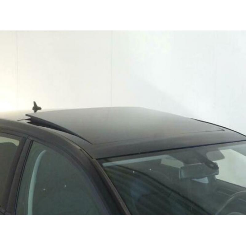 Volkswagen Golf 1.2 TSI Highline / AUTOMAAT / N € 16.985,00
