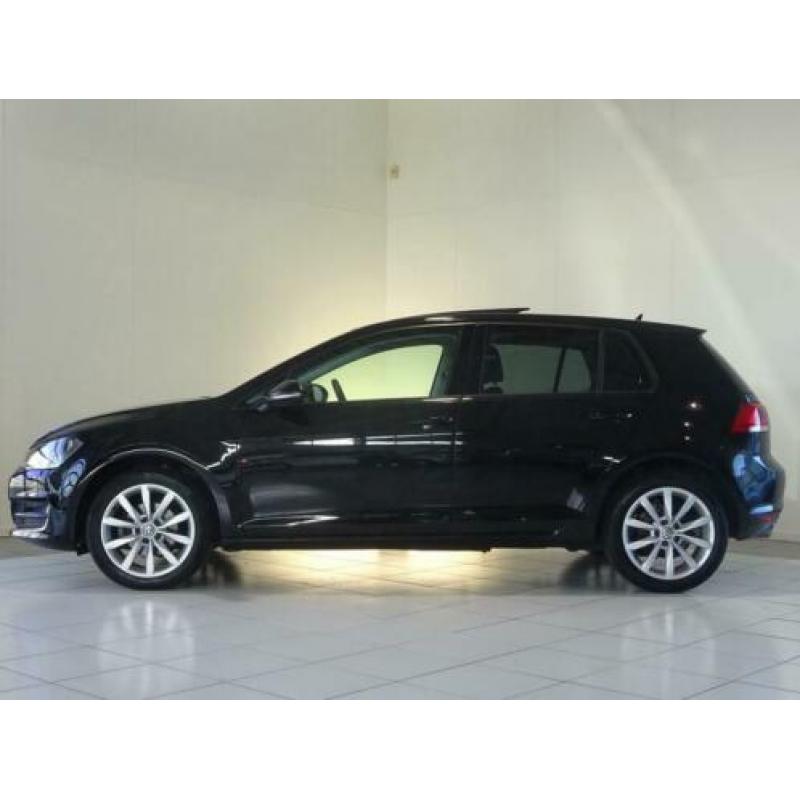 Volkswagen Golf 1.2 TSI Highline / AUTOMAAT / N € 16.985,00