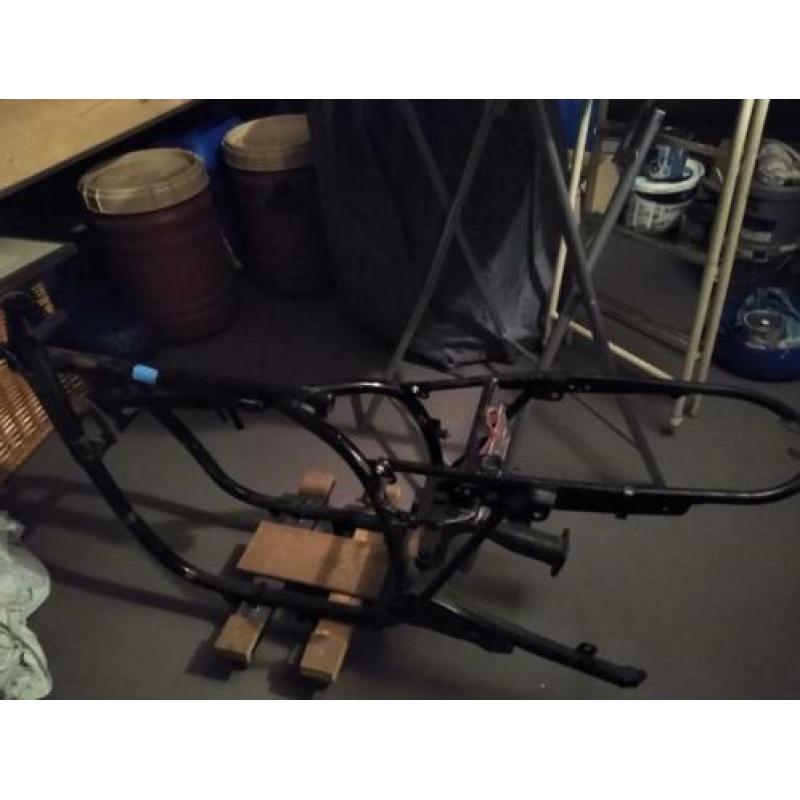 BMW R 60/7 frame incl. kenteken