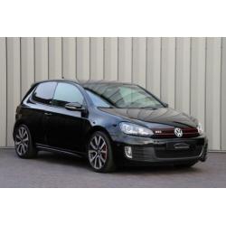 Volkswagen Golf 2.0 GTI Edition Adidas Clima Na € 12.500,00