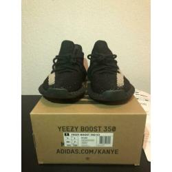Adidas Yeezy Boost 350 V2 Core Black White Oreo 40 2/3 US7.5