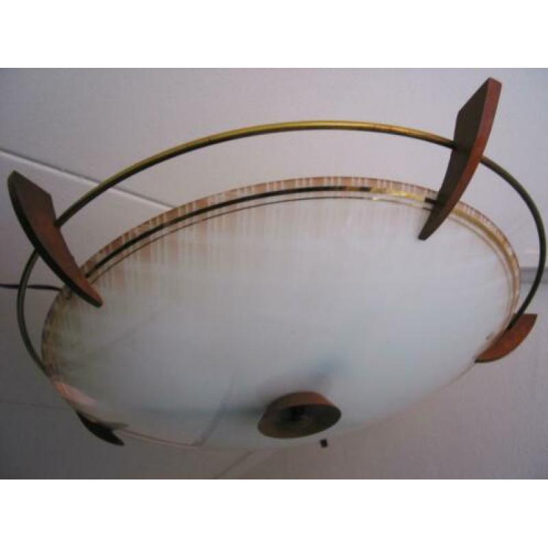 grote plafondlamp, plafonnière, teak, koper, goud, glas.
