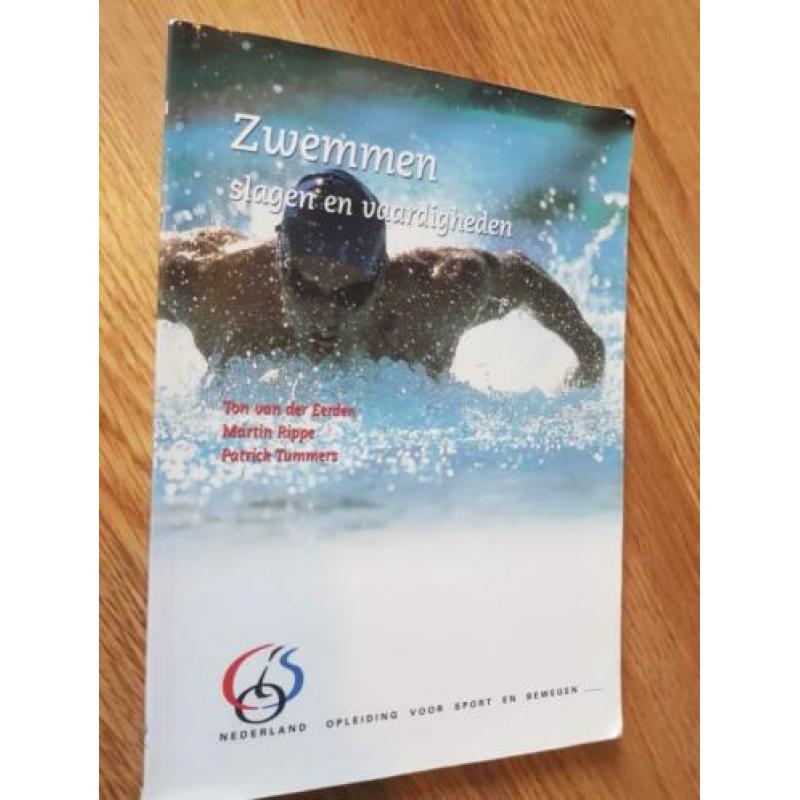 Diverse sportopleidings boeken