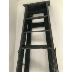 Vintage oude houten schilderstrap