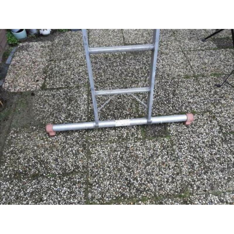 Altrex Ladder (700)