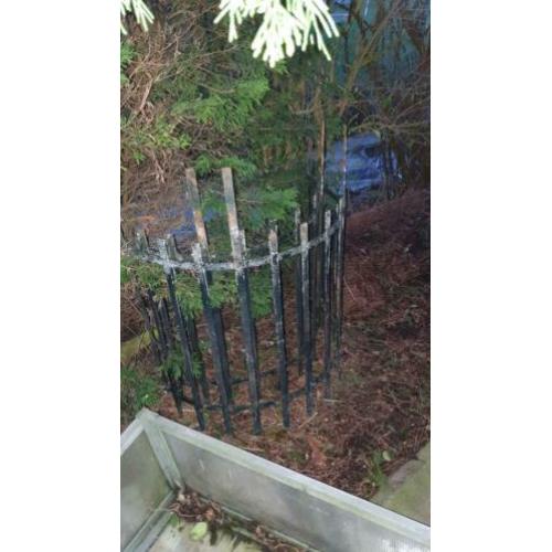 Ijzeren boom omhulsel en stalen platen, minstens 7 platen