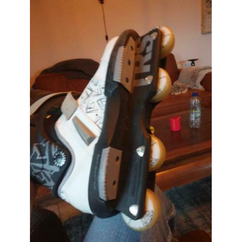 Zo goed als nieuwe Rollerblade skeelers. 2x gedragen. Maat43