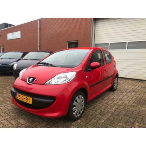 Peugeot 107 1.0-12V XS