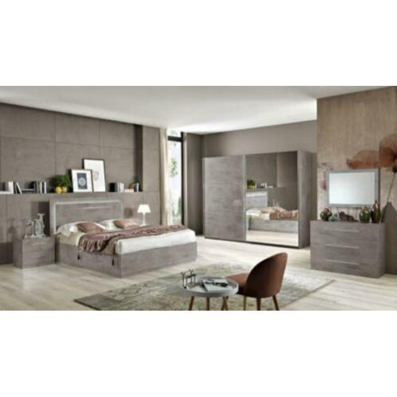 slaapkamers opruiming, compleet 799 euro, op=op, weg=weg