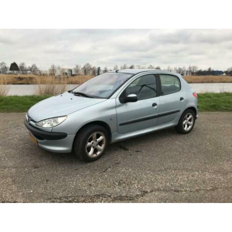 Peugeot 206 1.4 Pop' Art