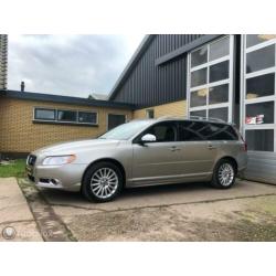 Volvo V70 2.4D D5 Kinetic,R-Design,Leer,TrekhaakNette auto