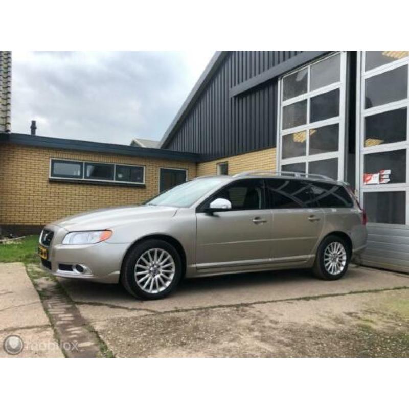 Volvo V70 2.4D D5 Kinetic,R-Design,Leer,TrekhaakNette auto