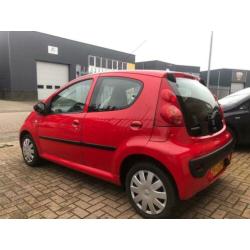 Peugeot 107 1.0-12V XS