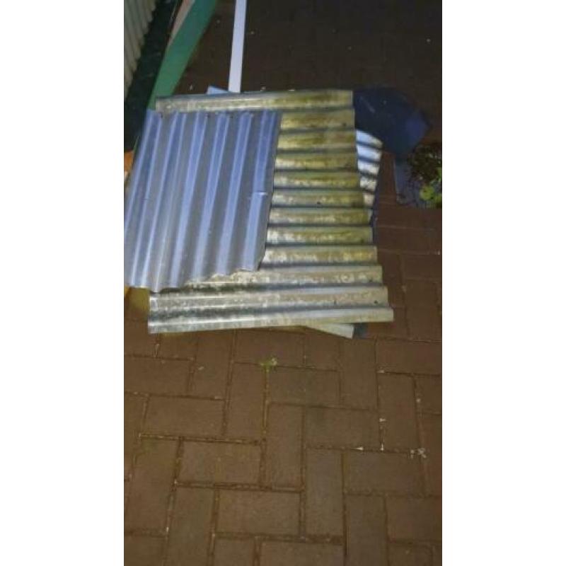 Ijzeren boom omhulsel en stalen platen, minstens 7 platen