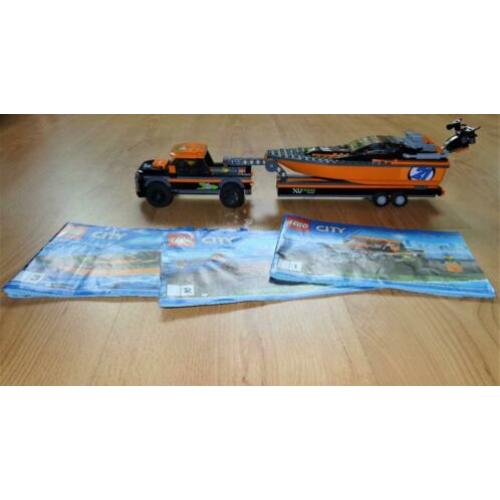 Lego City 60085 Truck met trailer en speedboot.