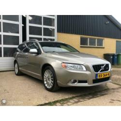 Volvo V70 2.4D D5 Kinetic,R-Design,Leer,TrekhaakNette auto