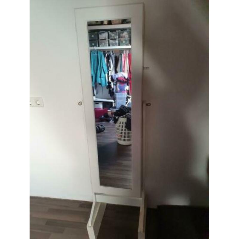 Sieradenkast wit