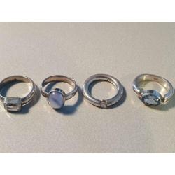 4 ringen, zilver, met steen