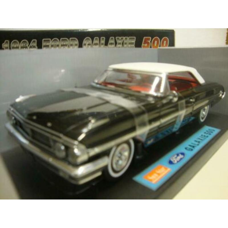 Ford Galaxi 500 zwart / wit dak 1963 Sun Star 1:18 KRD
