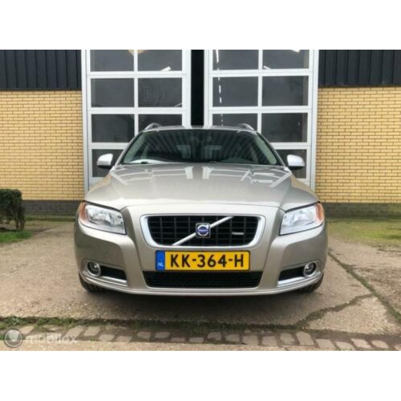 Volvo V70 2.4D D5 Kinetic,R-Design,Leer,TrekhaakNette auto