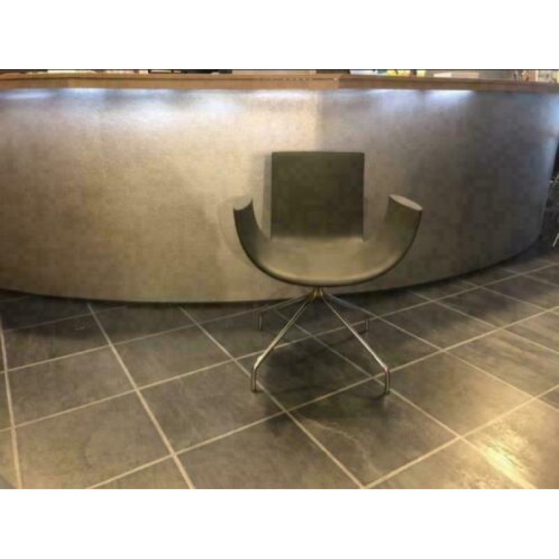 2 Sintesi Noa Spider stoelen bij TheReSales