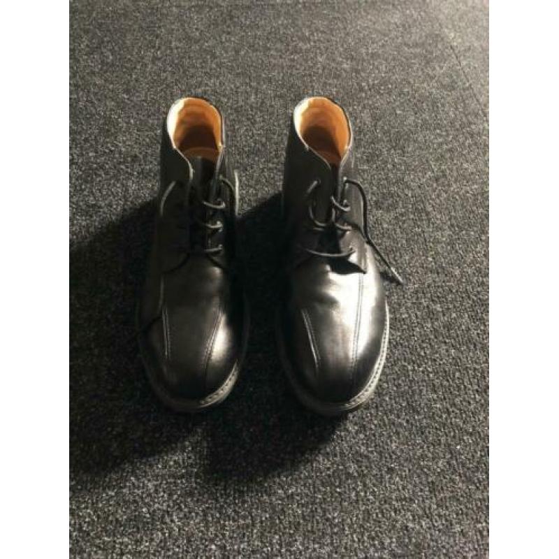 Nette werk schoenen (maat 45)
